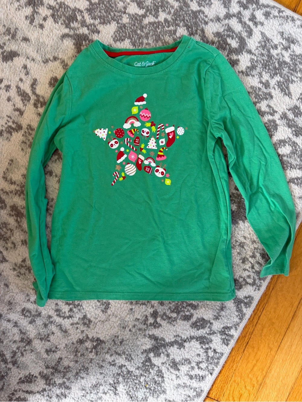 Cat & Jack Green Long-Sleeve Holiday Star Tee